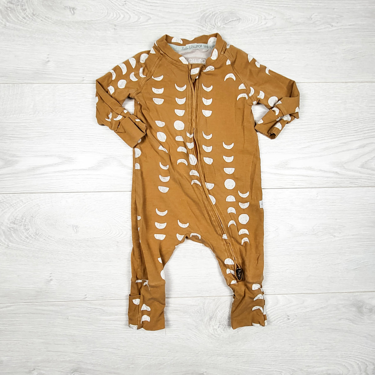 Loulou Lollipop tan moon phases Tencel sleeper. Size 0-3 months