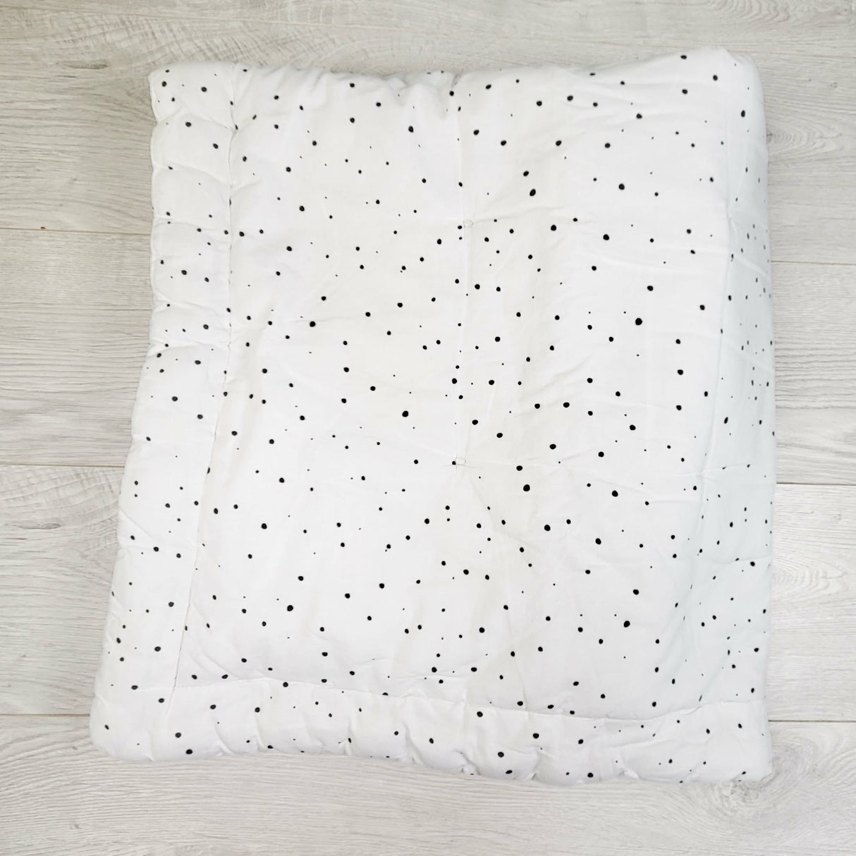 H and M Home white dotted baby blanket / play mat (sorry, no shipping)