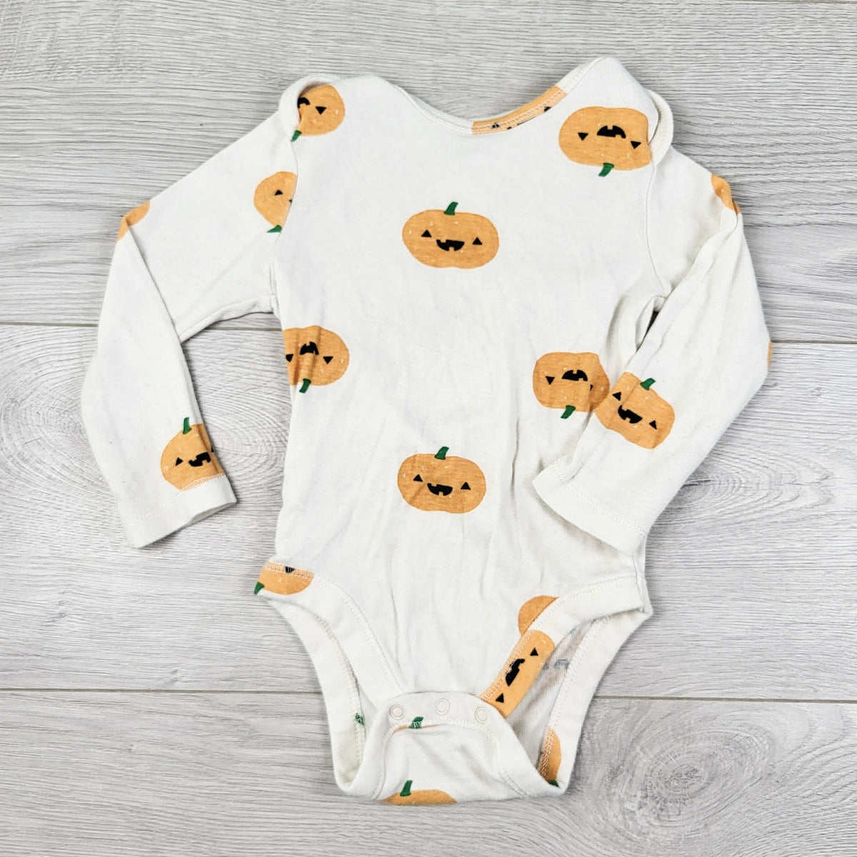 Old Navy jack-o-lantern print bodysuit. Size 12-18 months