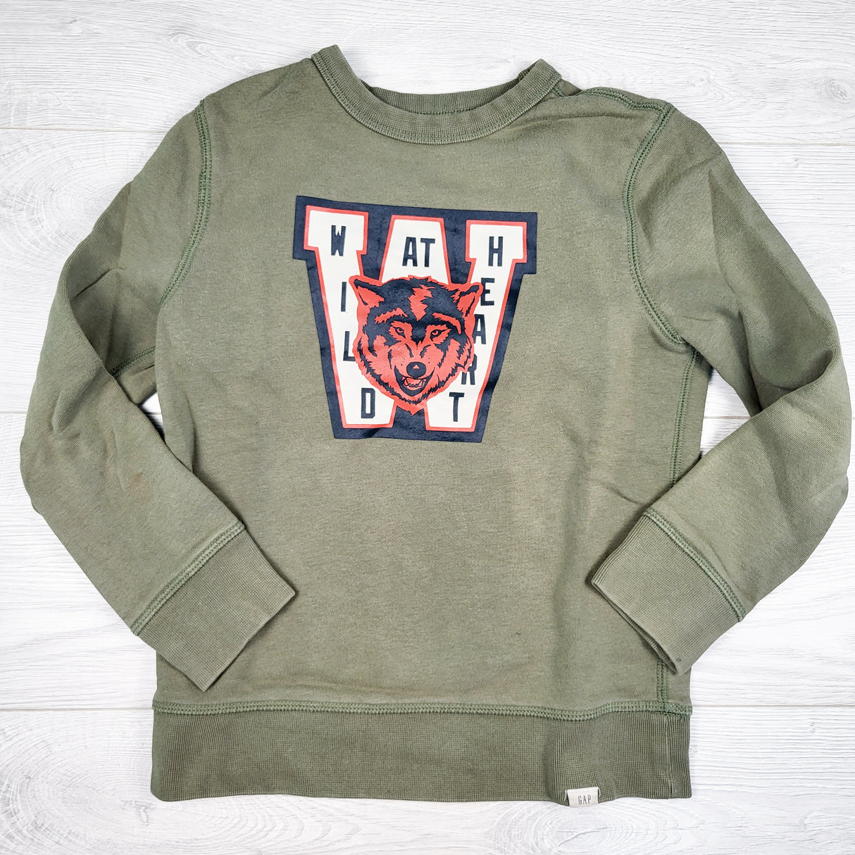 Gap green fleecy lined sweashirt with wolf. Size 6/7