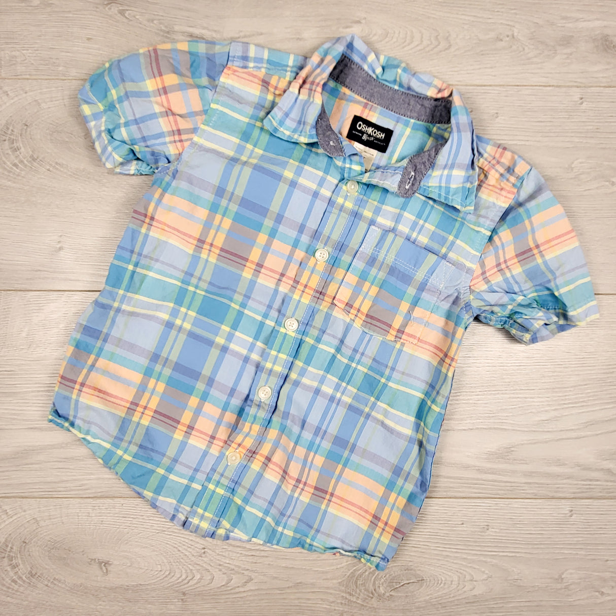 Oshkosh plaid button down shirt. Size 5T