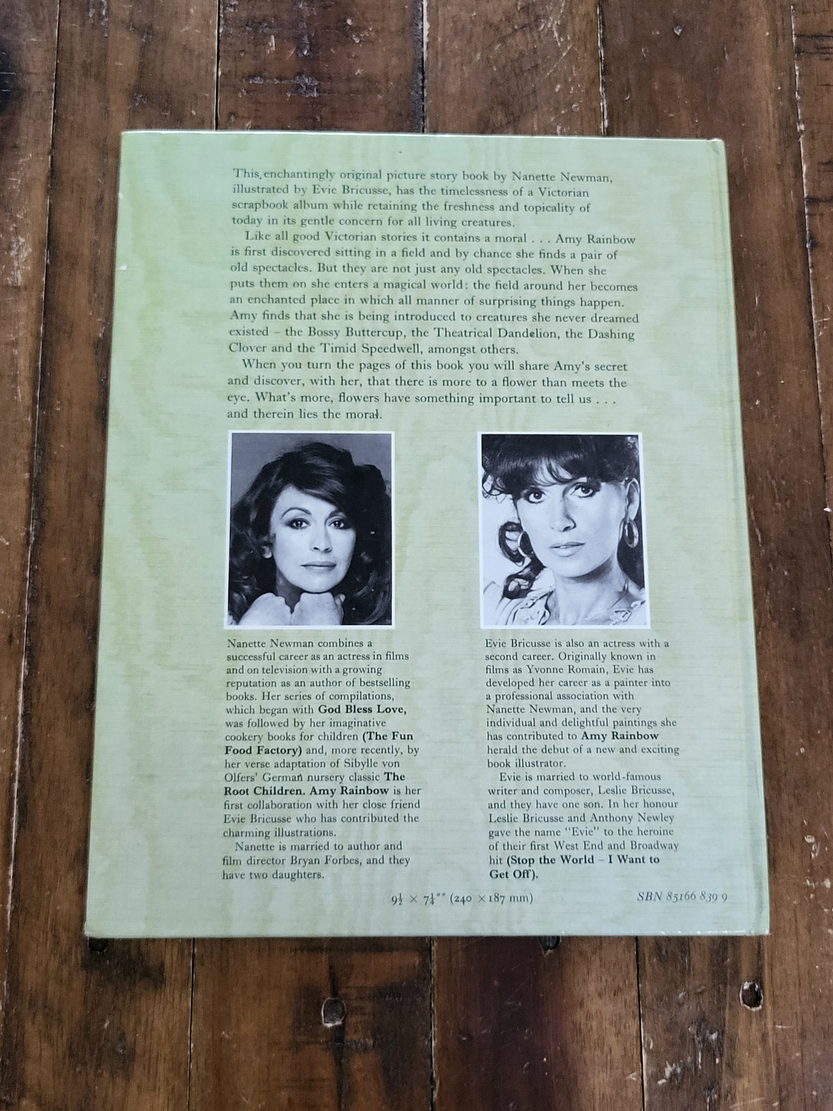 Vintage 1980 first edition hardcover copy of Amy Rainbow and the Magic Spectacles hardcover book